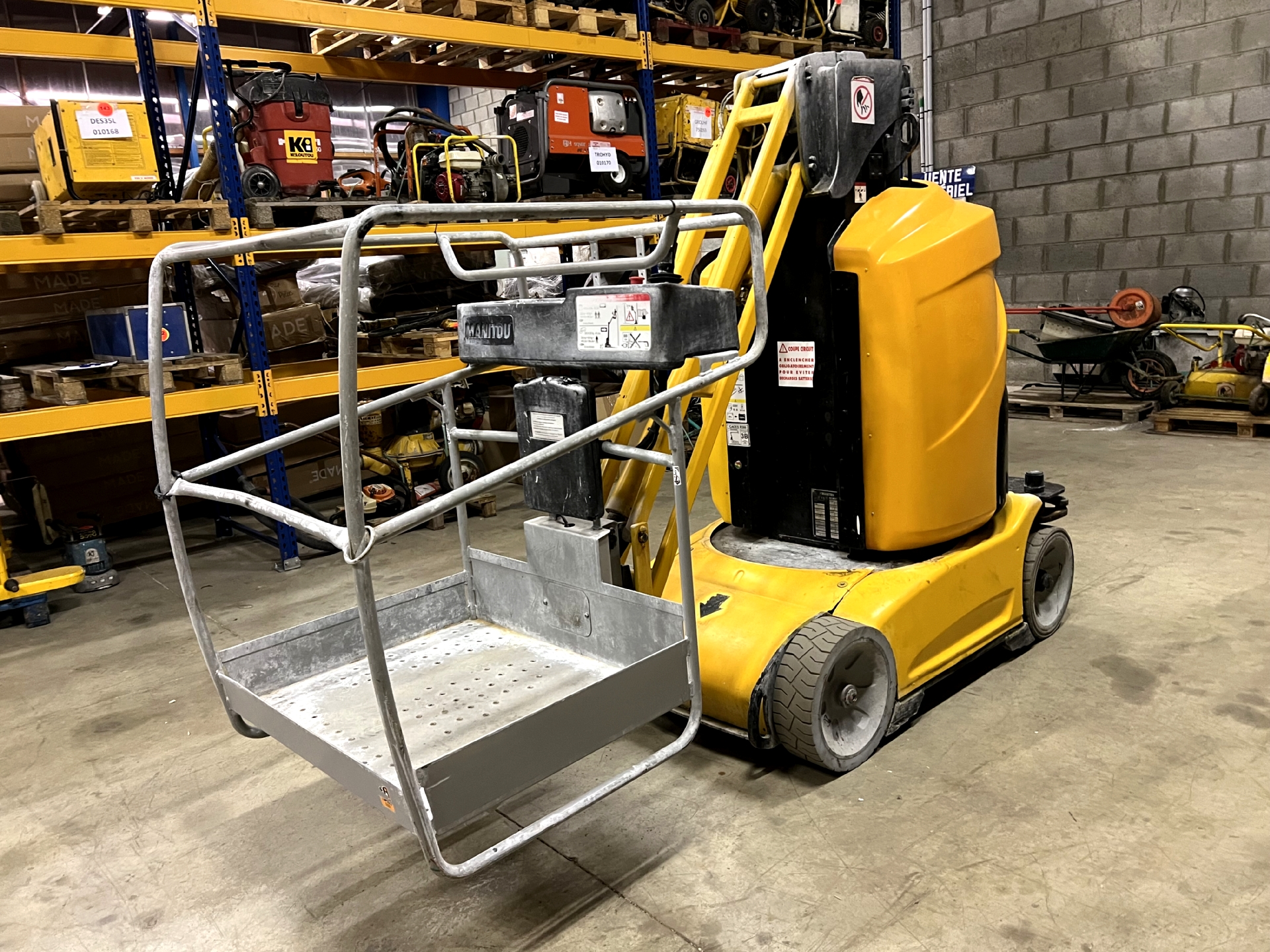 MANITOU NACELLE A MAT VERTICAL 100 VJR 10 METRES Alcopa Auction