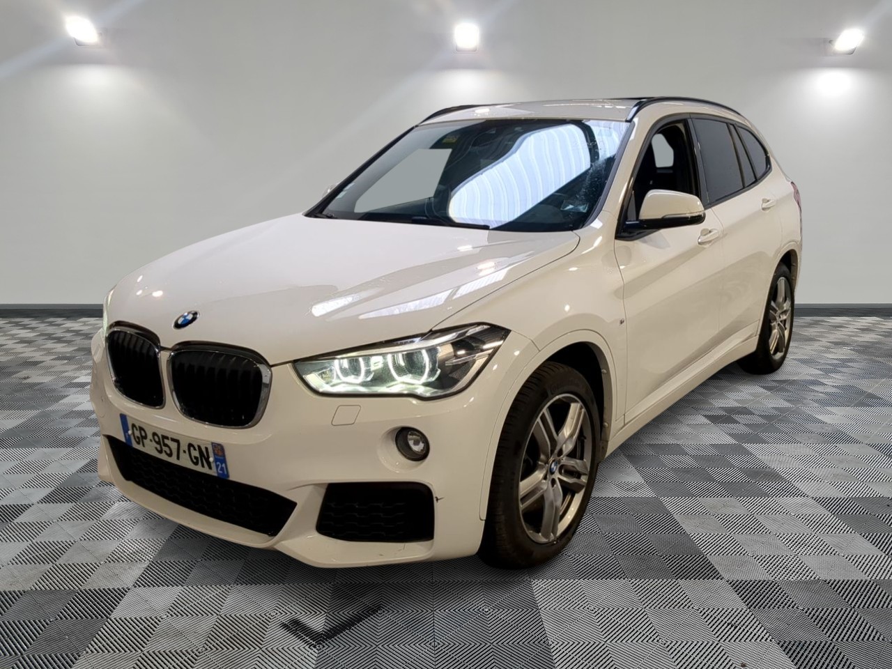 BMW | X1 F48