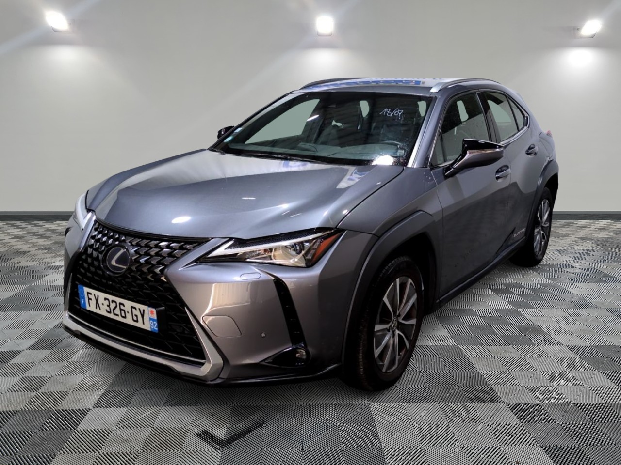 LEXUS | UX ELECTRIC