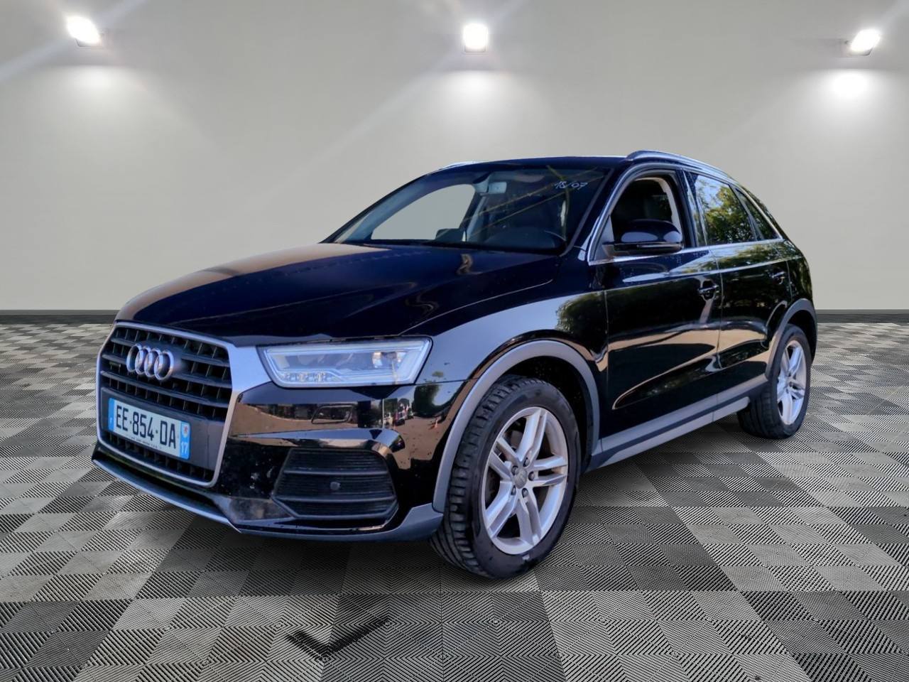 AUDI | Q3