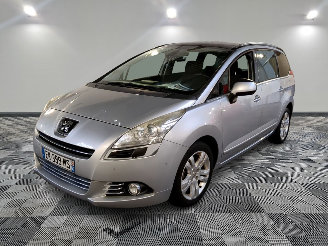 PEUGEOT | 5008
