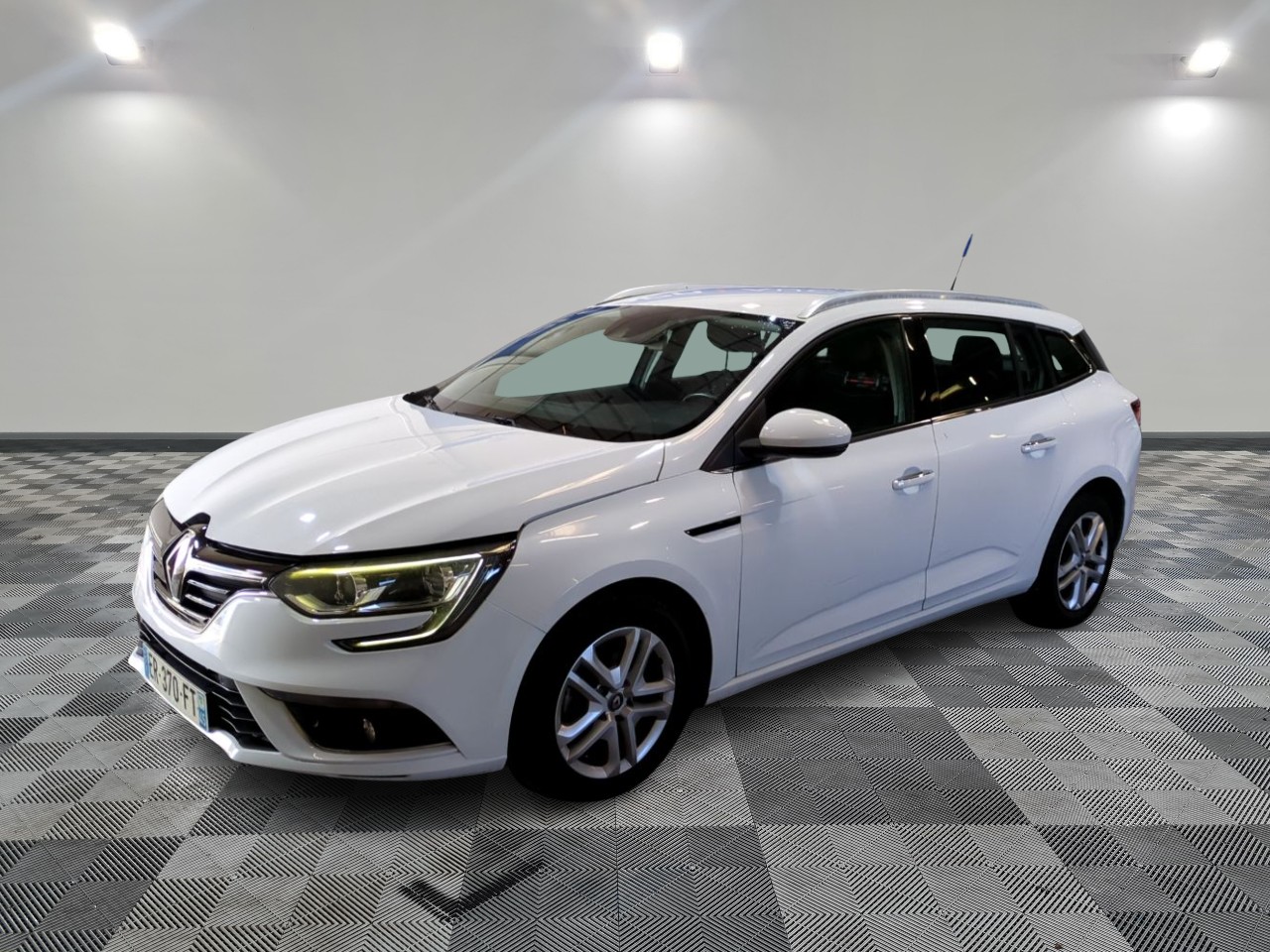 RENAULT | MEGANE IV ESTATE BUSINESS RENAULT | MEGANE IV ESTATE BUSINESS