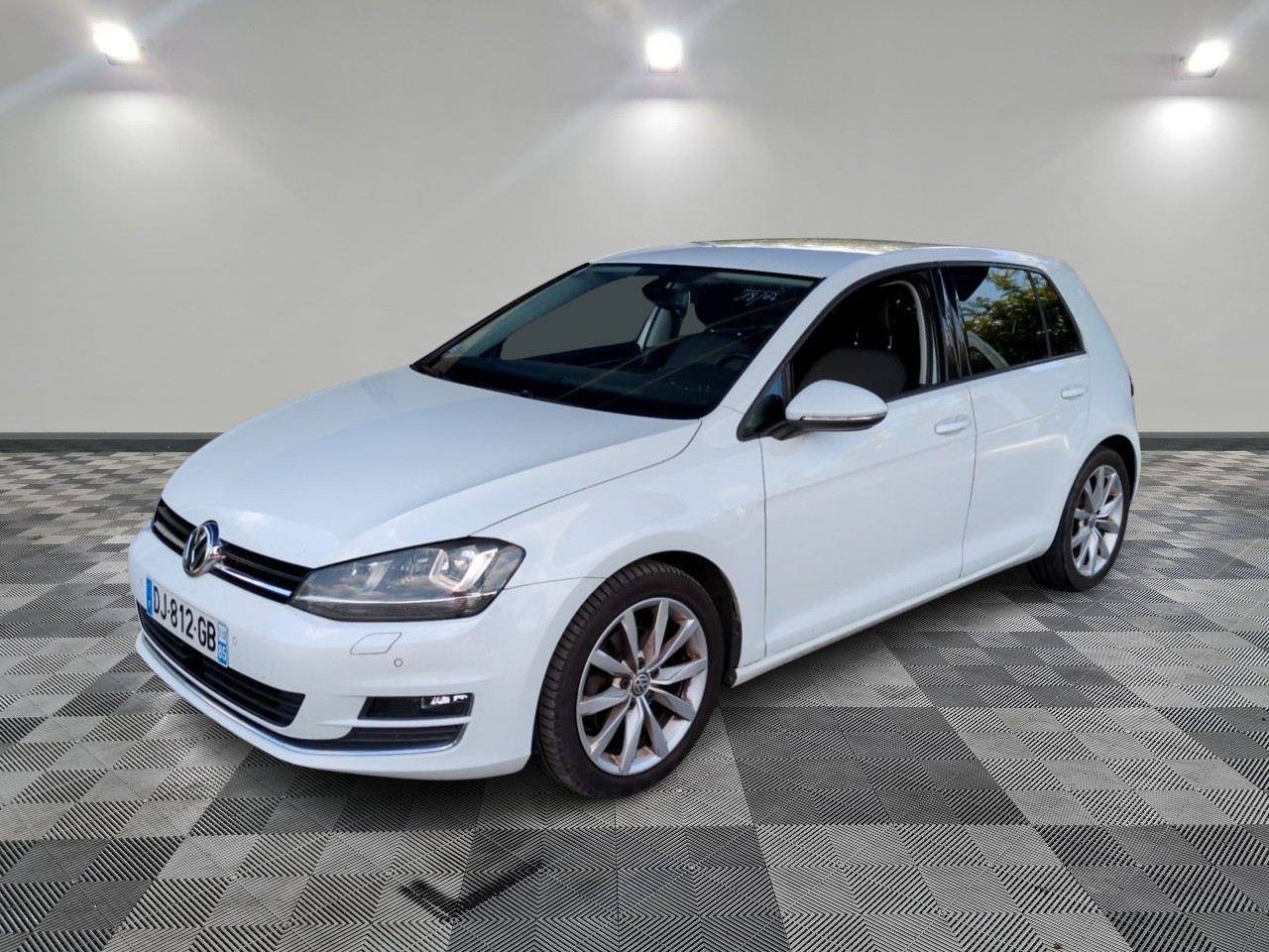 VOLKSWAGEN | GOLF