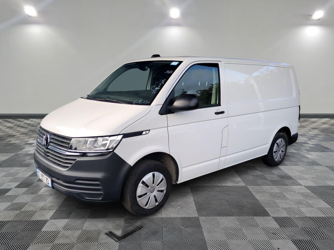 VOLKSWAGEN | TRANSPORTER 6.1 VAN VOLKSWAGEN | TRANSPORTER 6.1 VAN