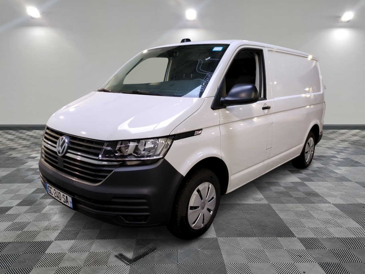 VOLKSWAGEN | TRANSPORTER 6.1 VAN