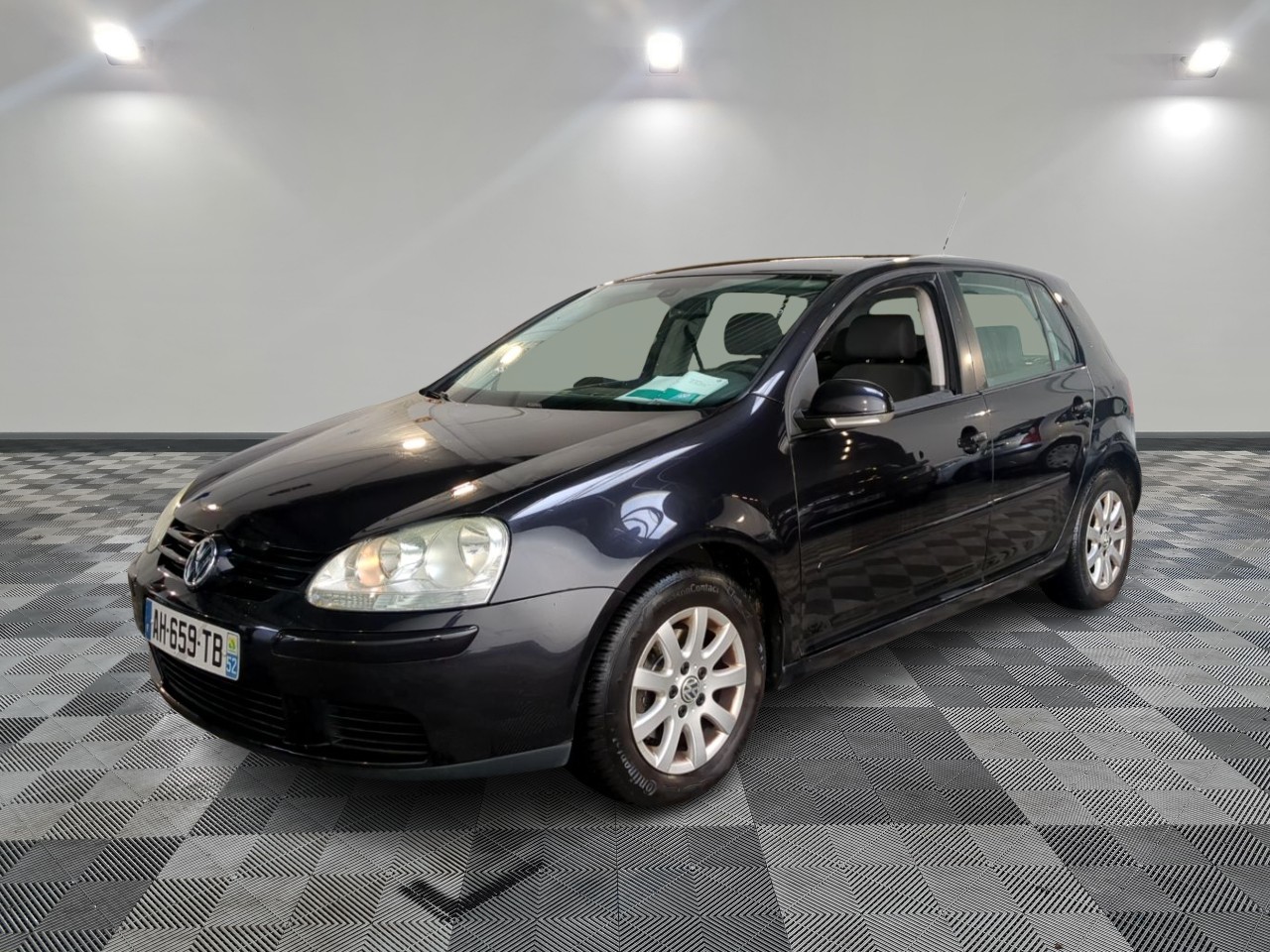 VOLKSWAGEN | GOLF