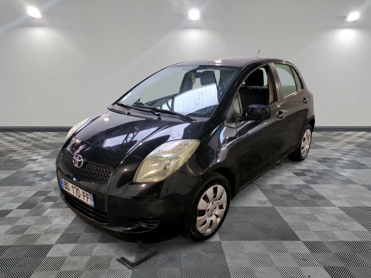TOYOTA | YARIS II