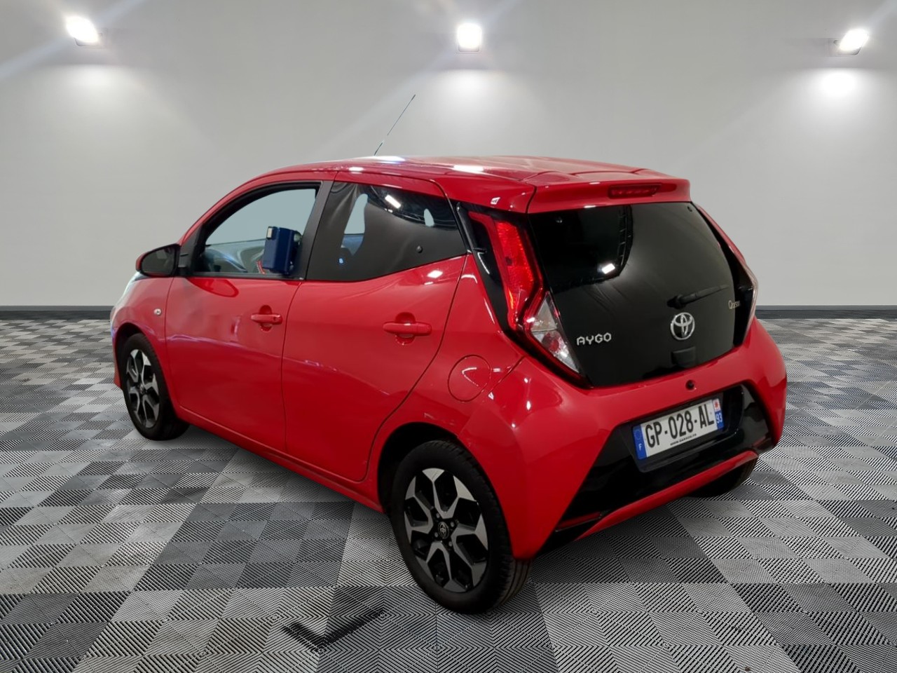 toyota-aygo-my20-aygo-1-0-vvt-i-x-shift-x-play-marseille-alcopa