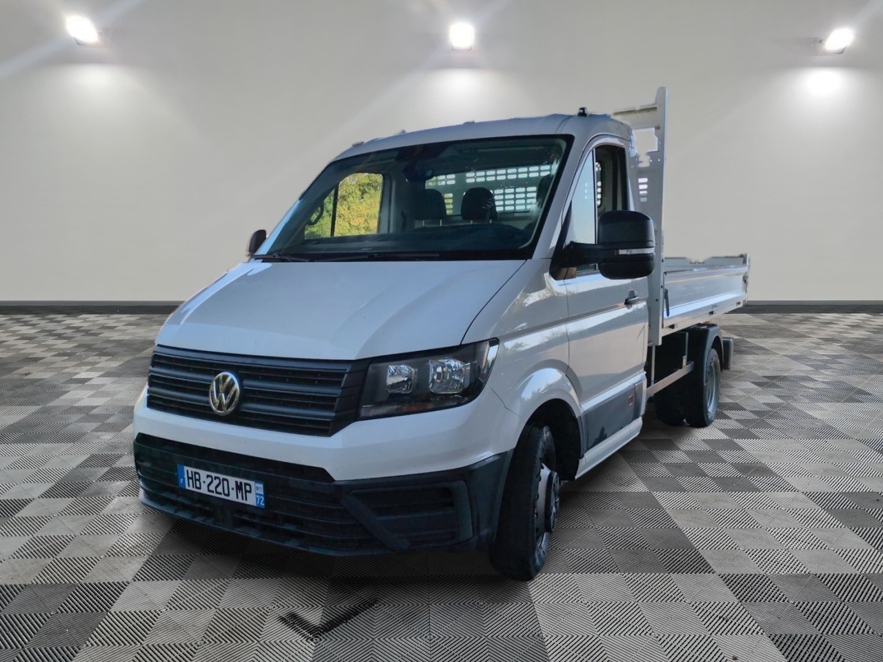 Camion benne Volkswagen CRAFTER CSC COFFRE GRUAU PROP (RJ) 50 L3 2.0 TDI 163CH BUSIN — occasion