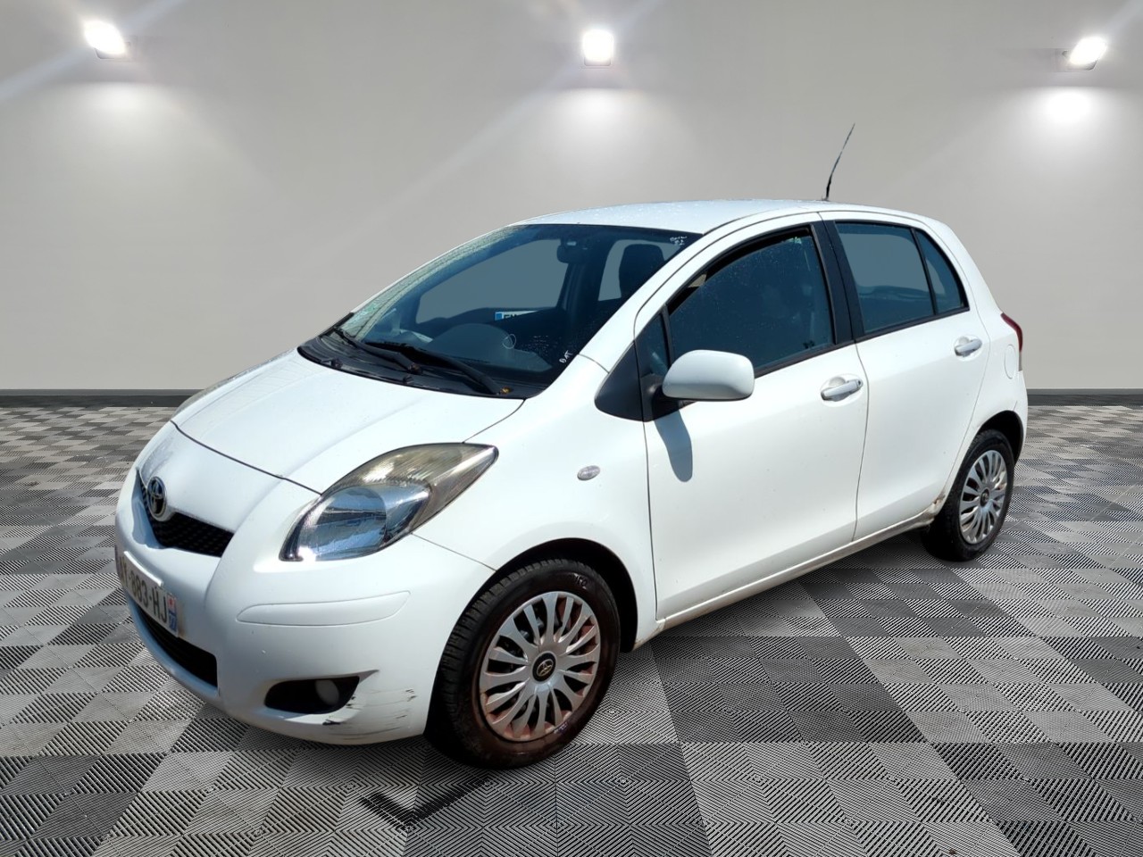 TOYOTA | YARIS