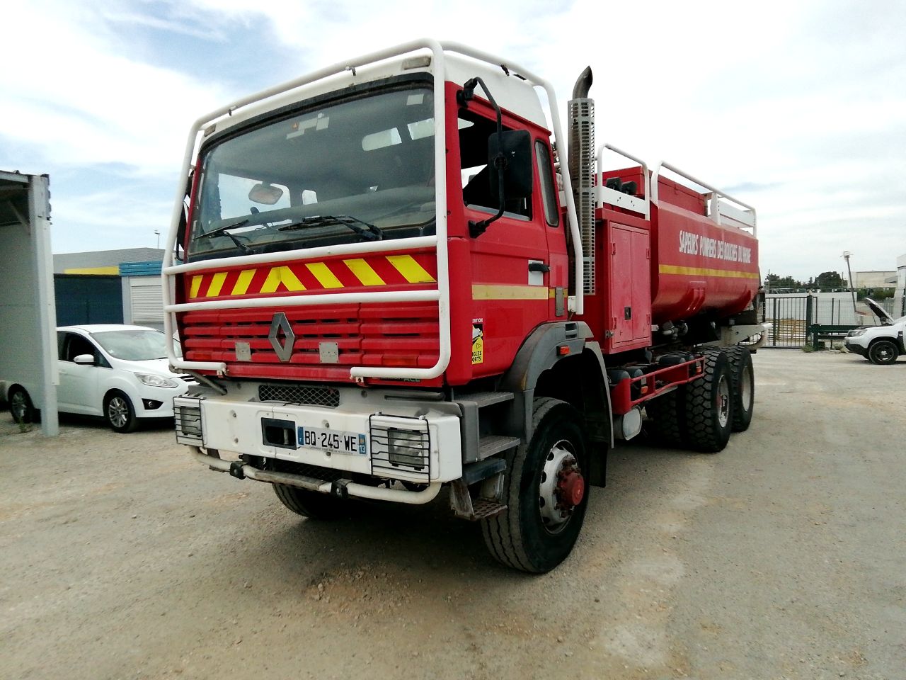 RENAULT | CAMION CITERNE