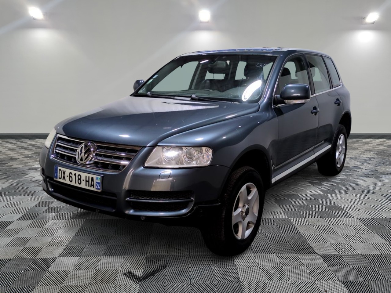 VOLKSWAGEN | TOUAREG