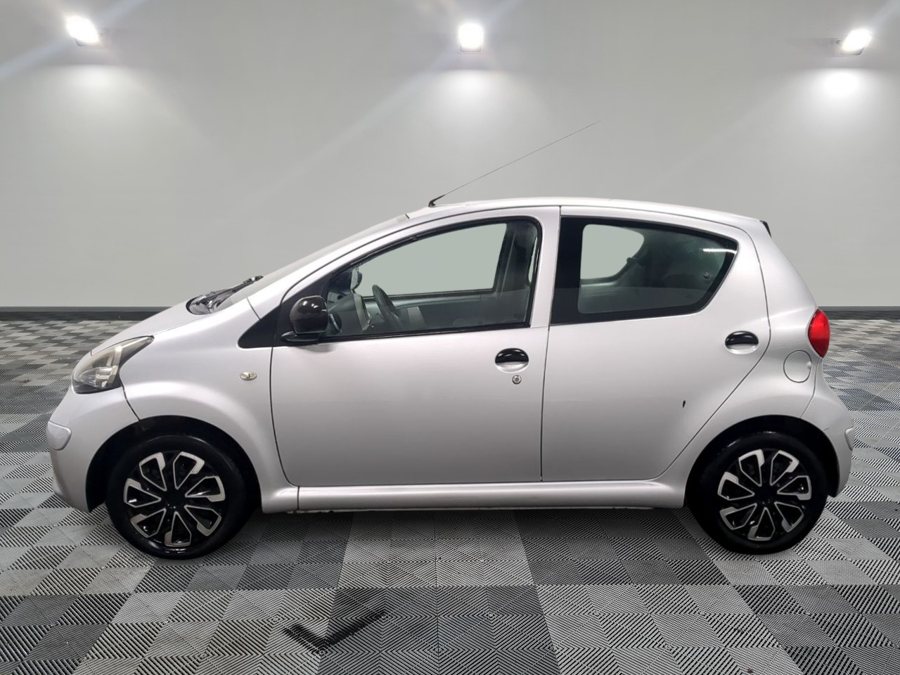 TOYOTA AYGO - AYGO 1.0 VVT-I - Tours | Alcopa Auction