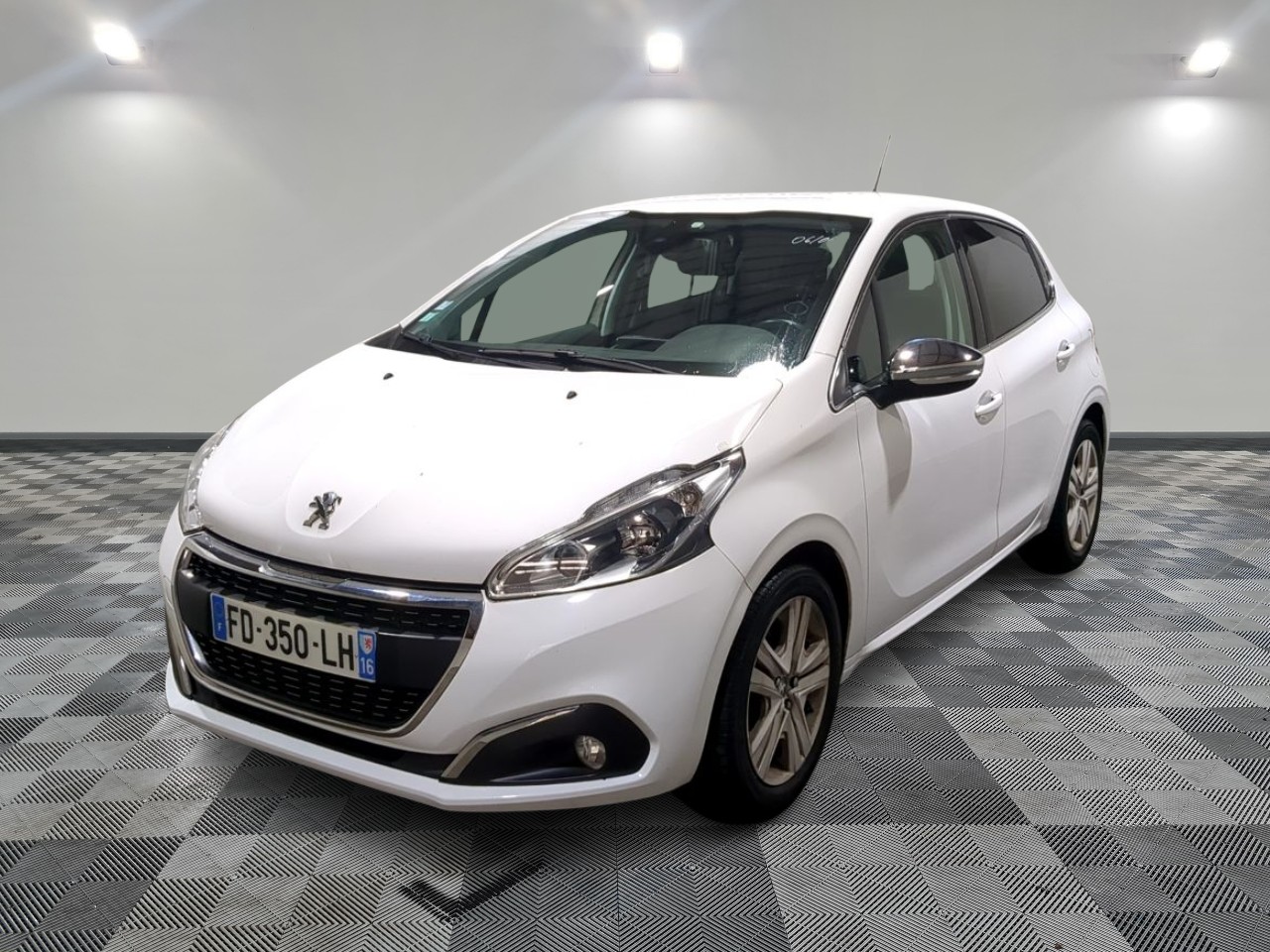PEUGEOT | 208 BUSINESS