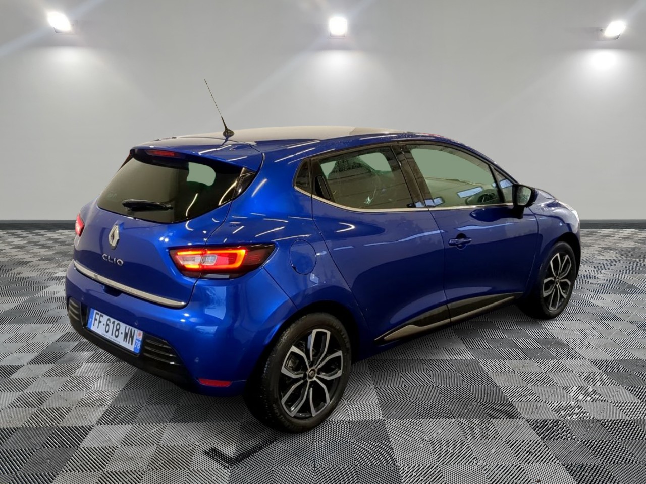 RENAULT CLIO IV CLIO IV DCI 90 E6C BOITE AUTO EDC INTENS Beauvais