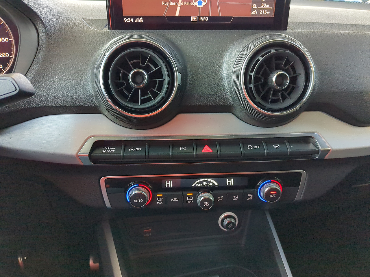 AUDI Q2 Q2 30 TDI 116 S TRONIC 7 MIDNIGHT SERIES Lyon Alcopa Auction