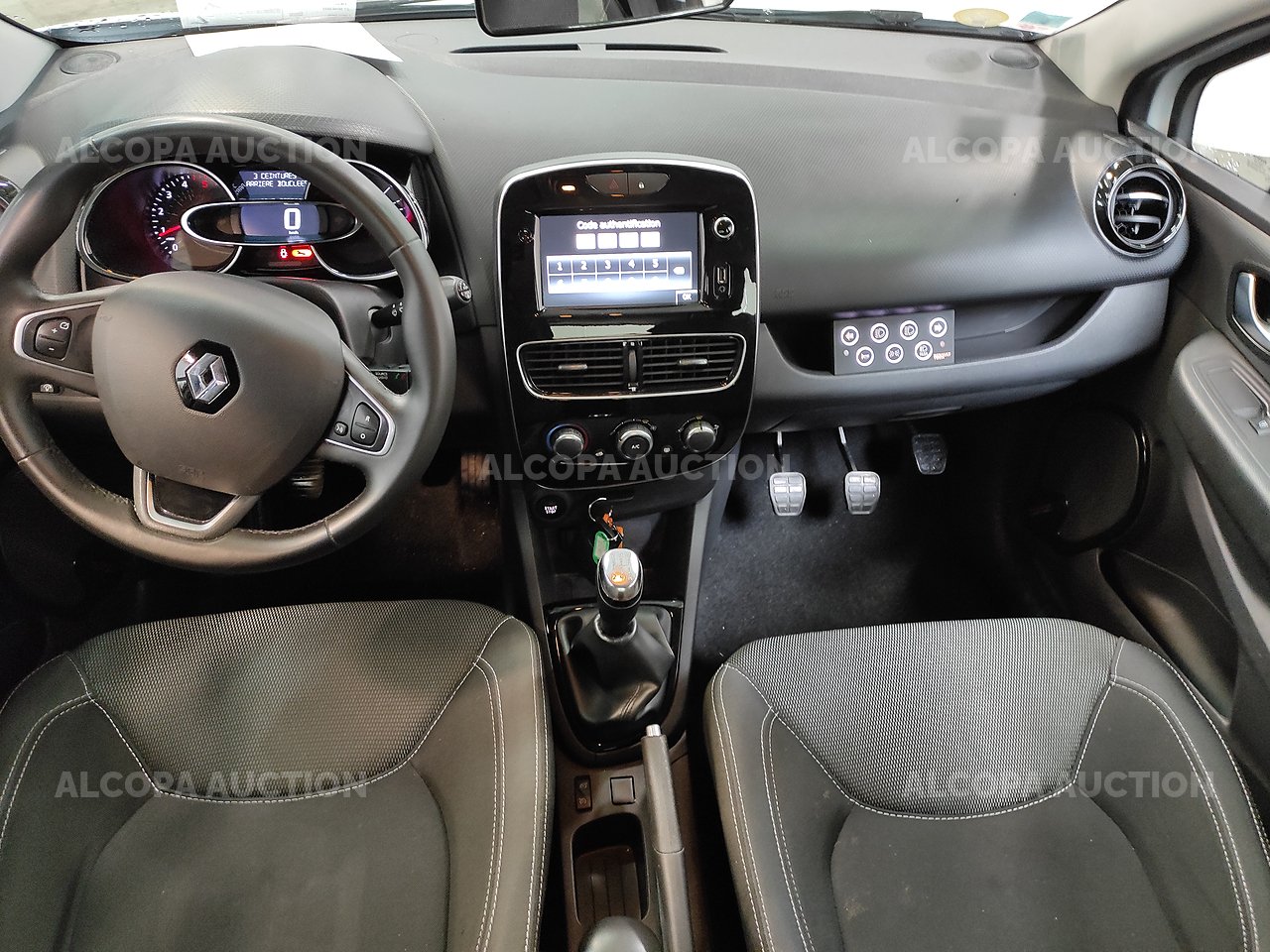 RENAULT CLIO IV BUSINESS CLIO AUTO ECOLE DCI 90 E6C BUSINESS Rennes